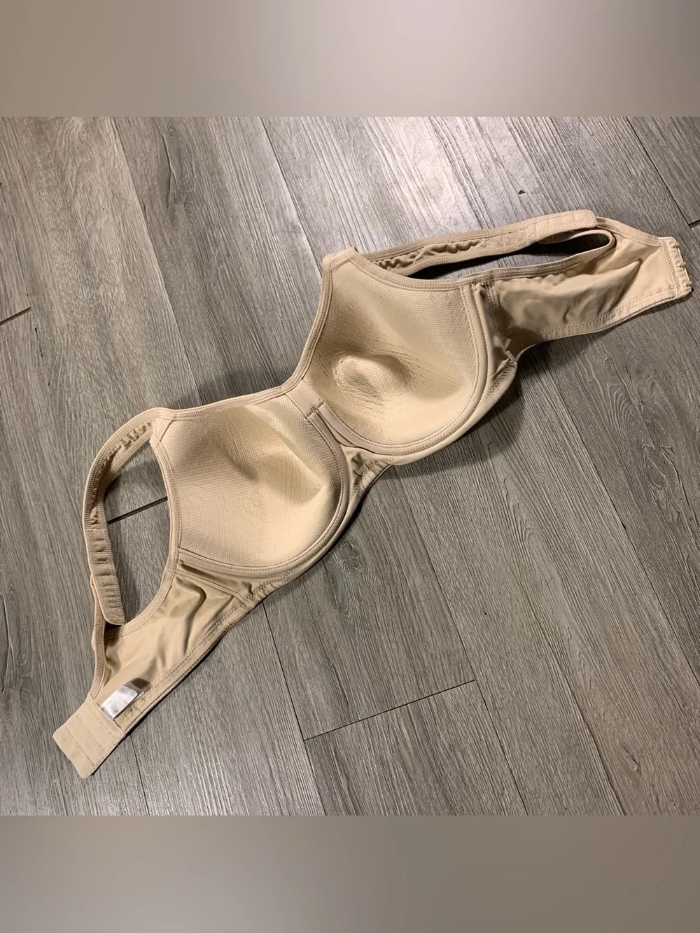 WACOAL Underwire High Impact Sports Bra Beige/Nude size 36C